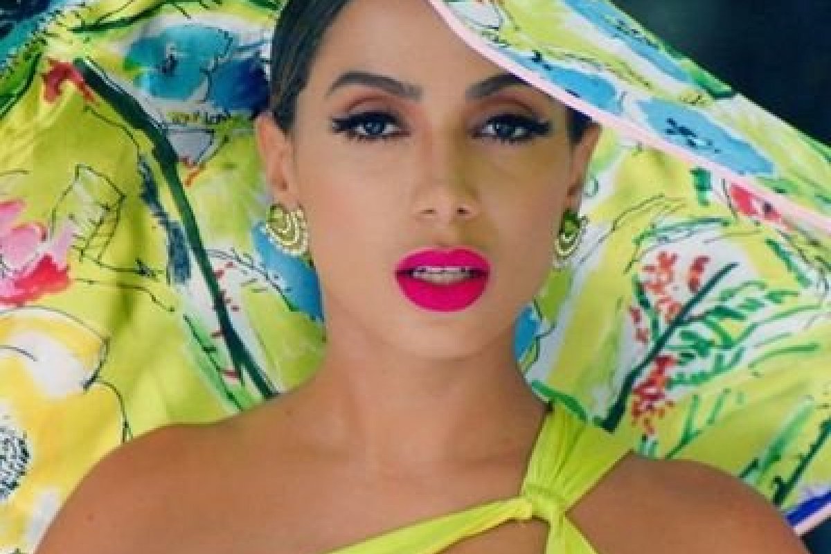Em entrevista, Anitta revela qual foi a reação da família ao contar que é bissexual
