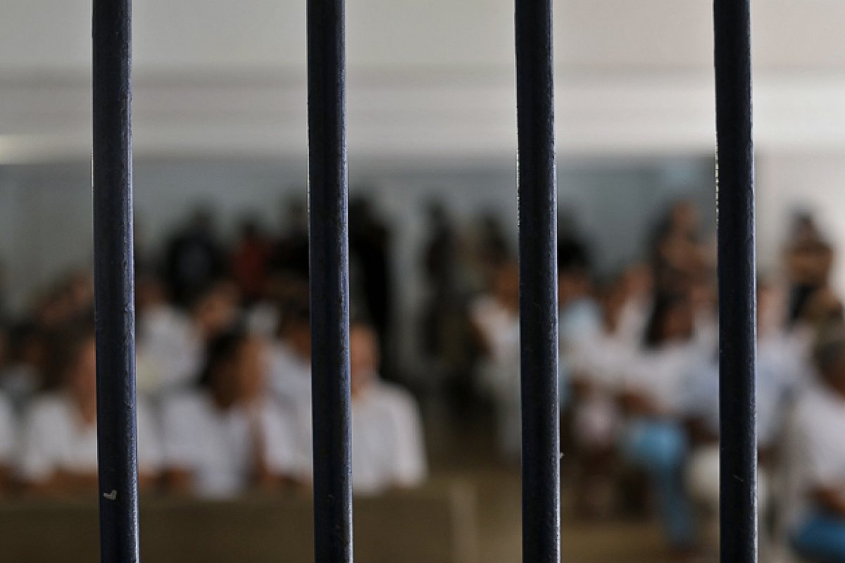 Menos de 10% dos presidiários brasileiros fez teste para a Covid-19, afirma Depen