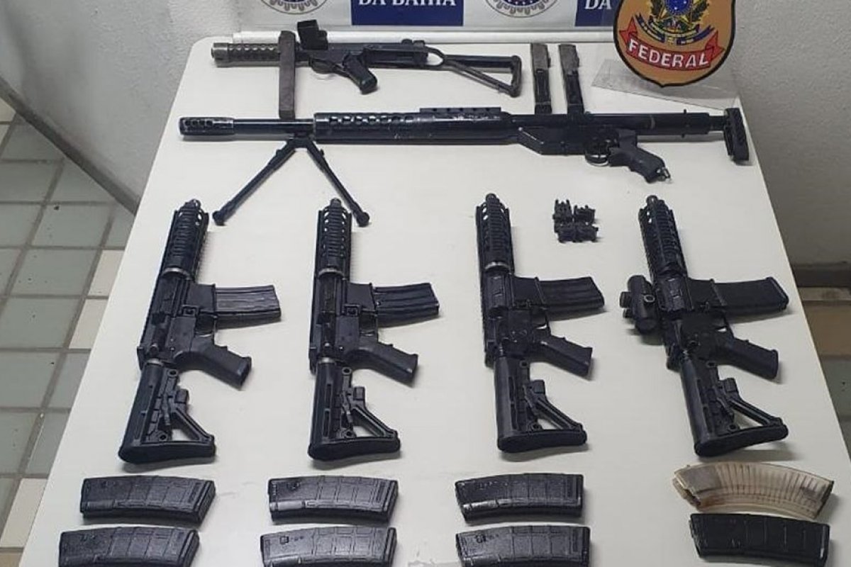 Metralhadora com capacidade de perfurar blindagens é apreendida em operação policial na Bahia