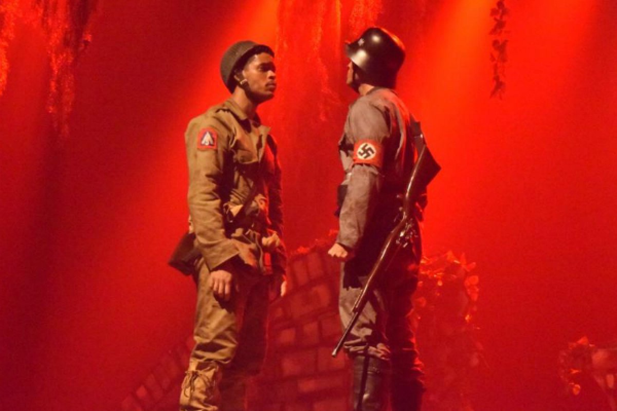 Big Drive-in Salvador recebe espetáculo sobre a Segunda Guerra Mundial e conteúdos para o Enem