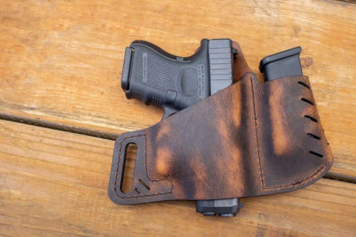 Projeto de lei permite porte de arma para advogados e outros profissionais que atuem em situações de risco