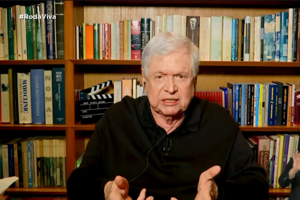 Globo 'poderia' derrubar Bolsonaro porque a emissora 'tem respeito', diz Boni