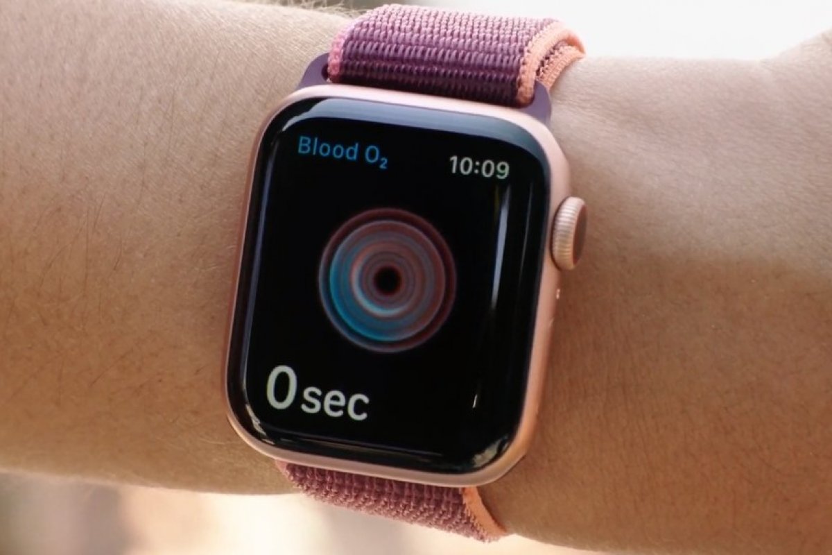 Apple lança relógio que mede nível de oxigenação no sangue