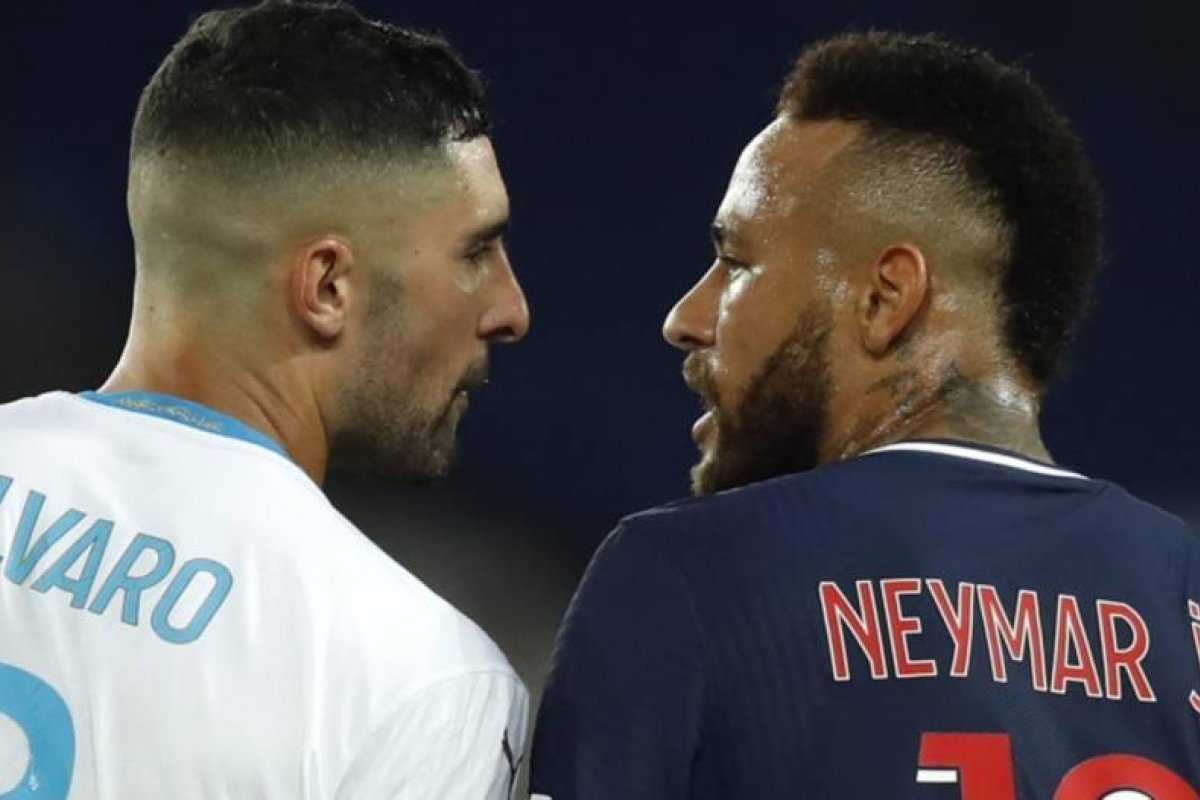 Governo emite nota de repúdio contra racismo sofrido por Neymar Jr.