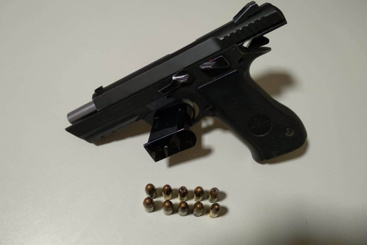 Em Eunápolis, Adolescente é apreendido com pistola de fabricação israelense