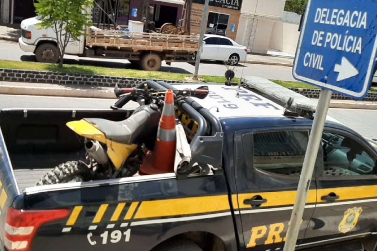 Motocicleta com sinais de adulteração é apreendida na BR 135