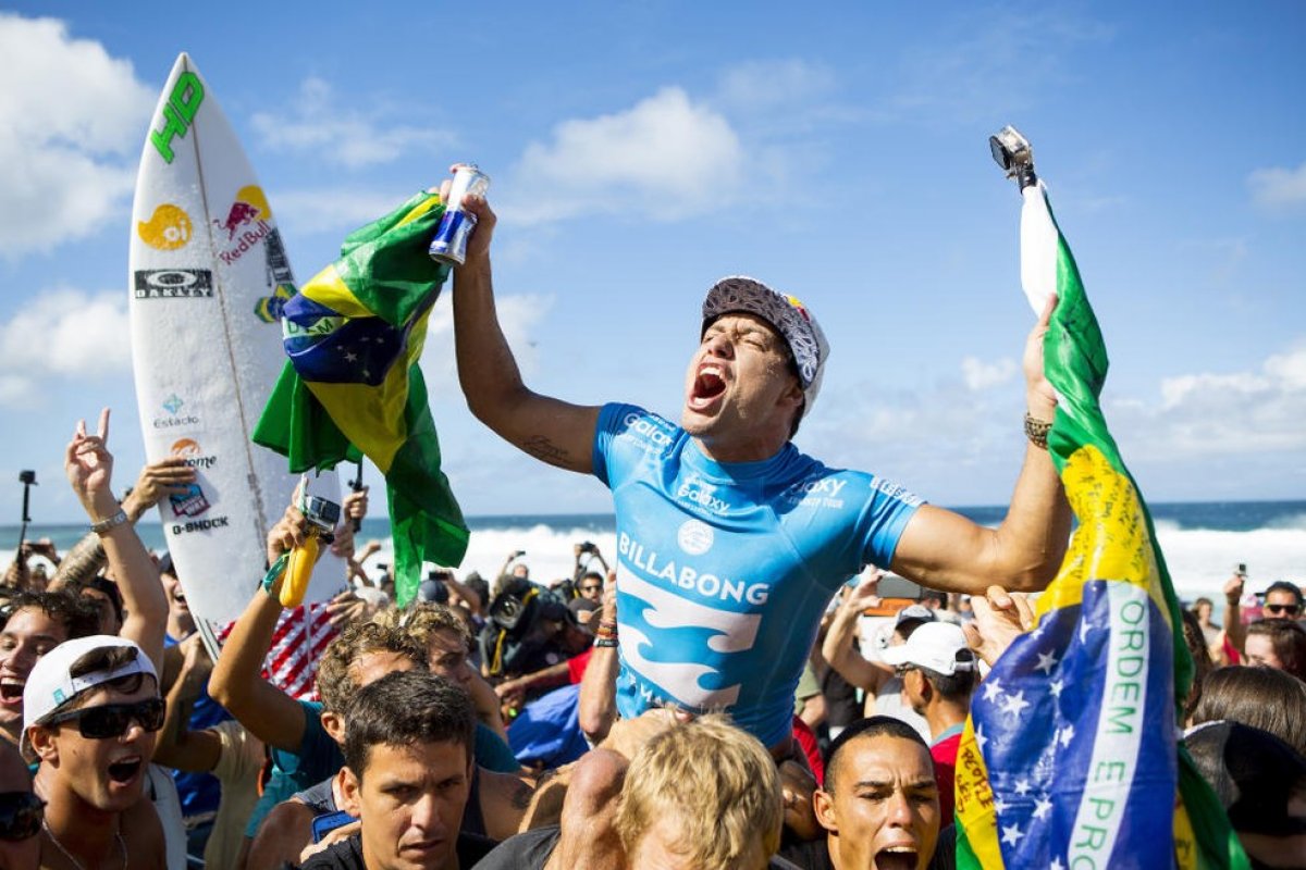 Mineirinho comunica que vai disputar em 2021 a última temporada no Circuito Mundial de surfe