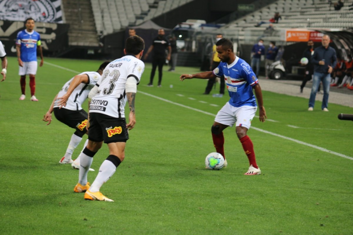 Bahia perde para o Corinthians e chega a oito partidas sem vencer no Brasileirão