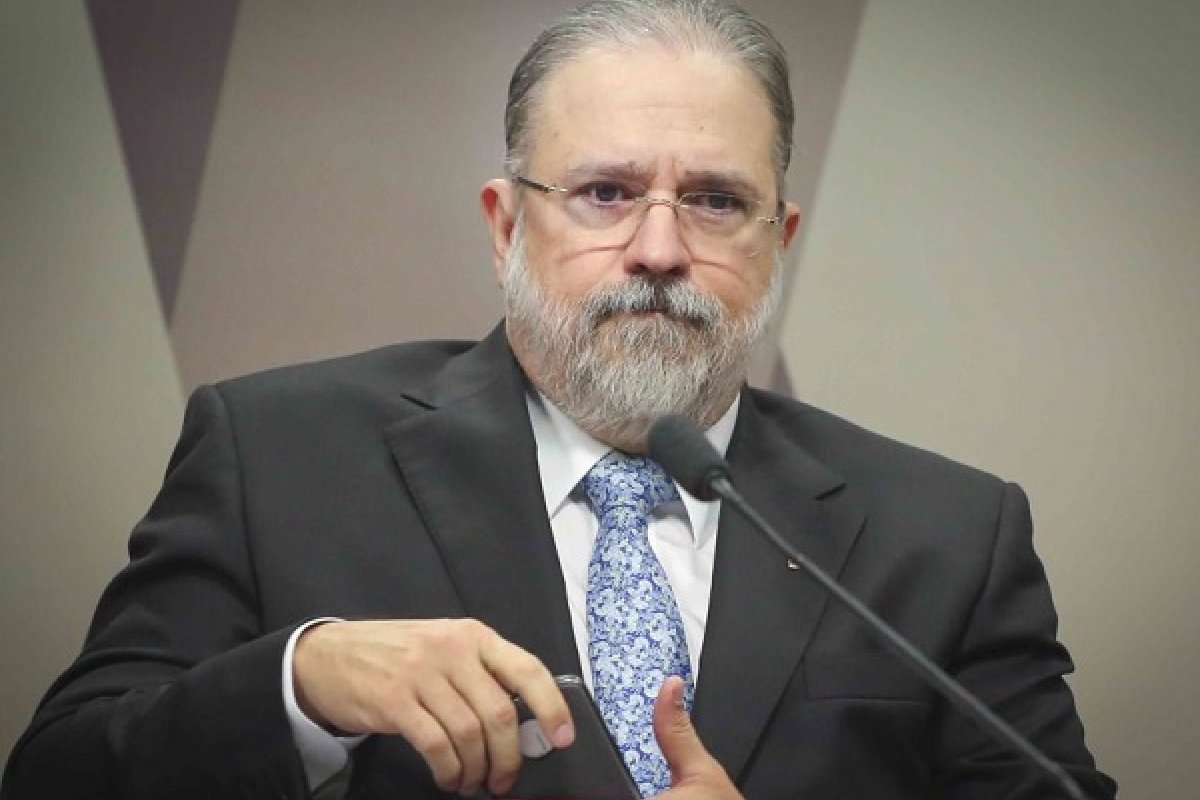 Procurador Augusto Aras testa positivo para Covid-19