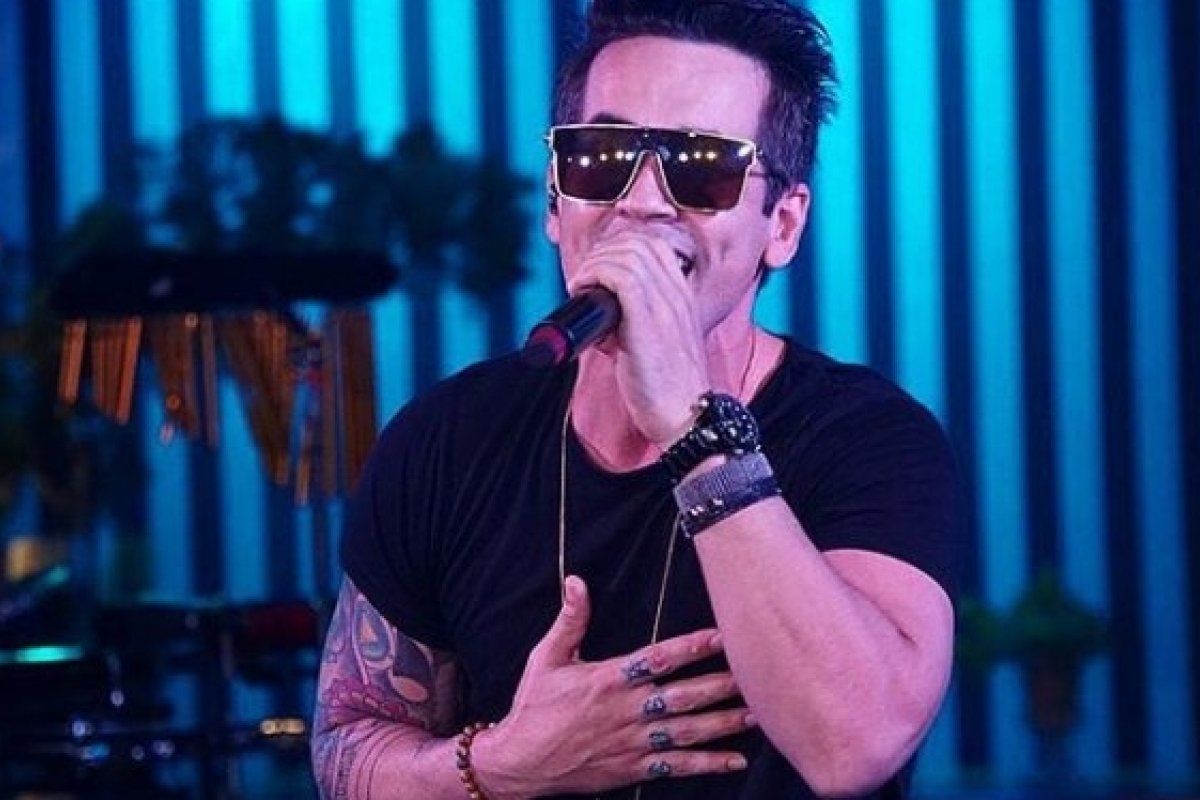 Guga de Paula comanda live e relembra Super Samba