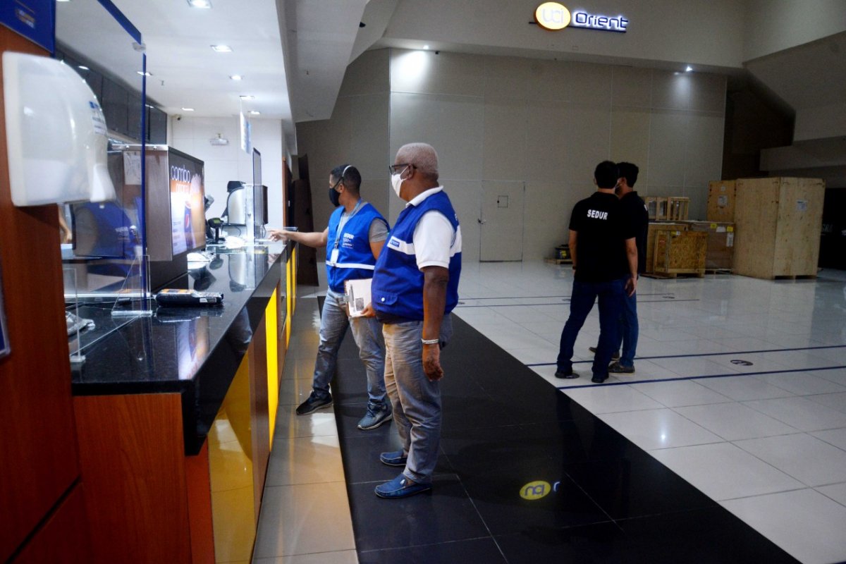 Covid-19: Cinemas de Salvador cumprem protocolos no primeiro dia de reabertura