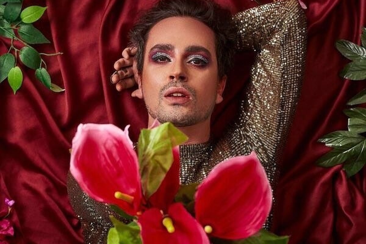 Johnny Hooker faz um dos últimos shows de sua turnê em Salvador