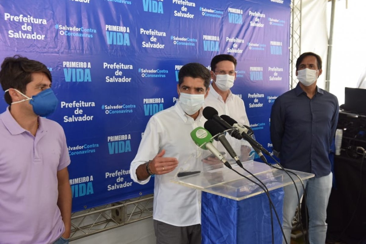 "Impossível", diz ACM Neto sobre retomada de 100% da frota de ônibus