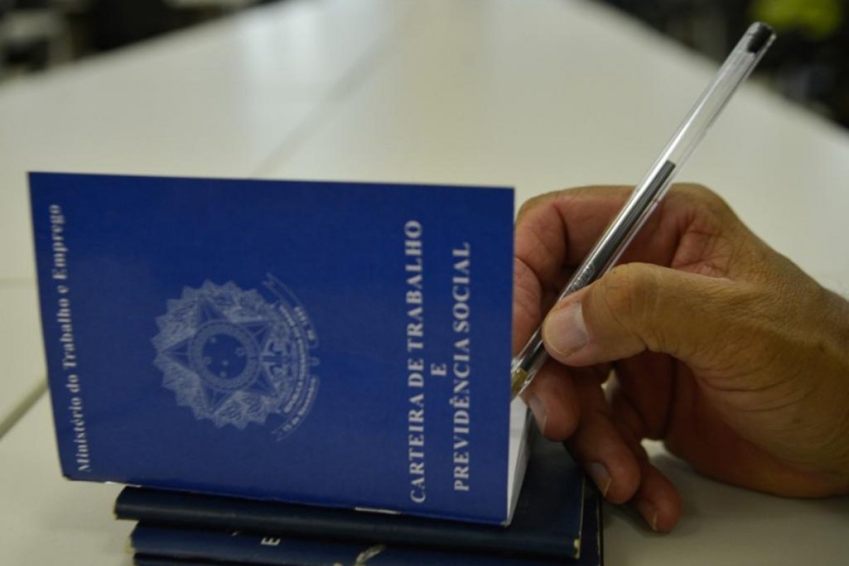 Desemprego diante da pandemia bate recorde e atinge 14,3%, diz IBGE