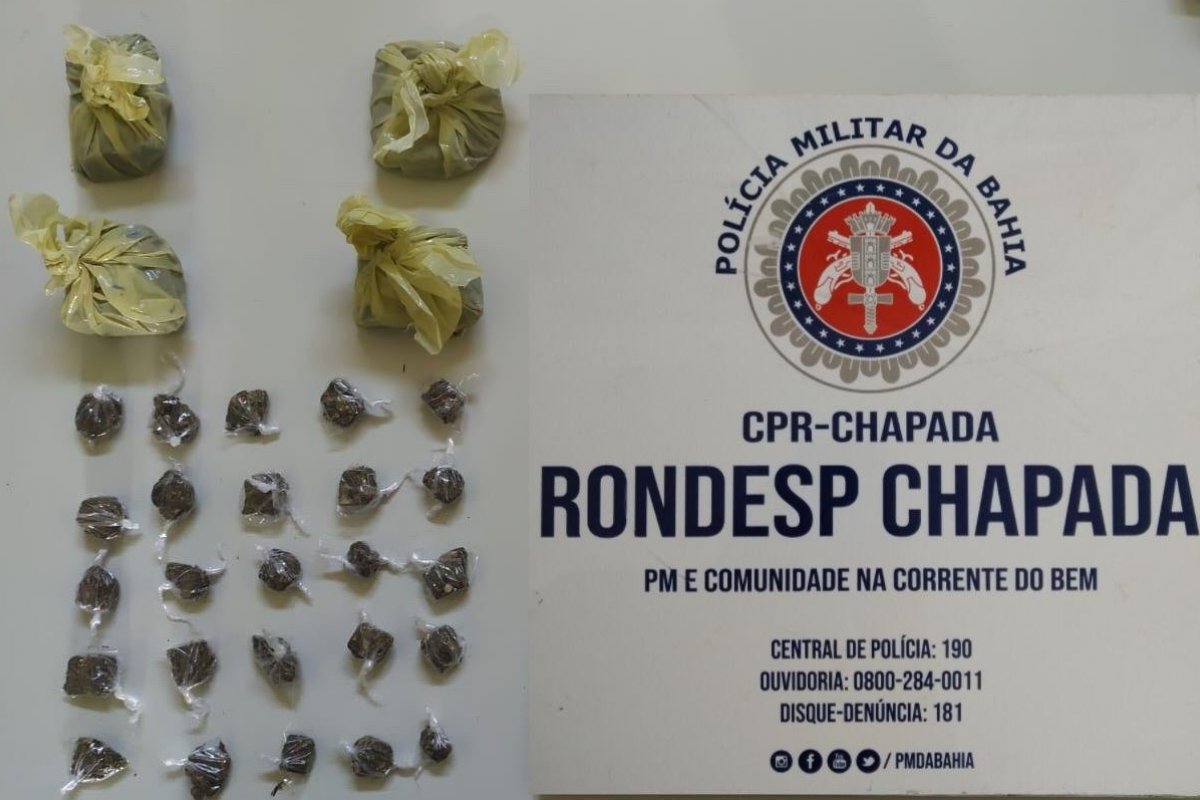 Porções de drogas são localizadas e apreendidas em um terreno baldio no norte da Bahia