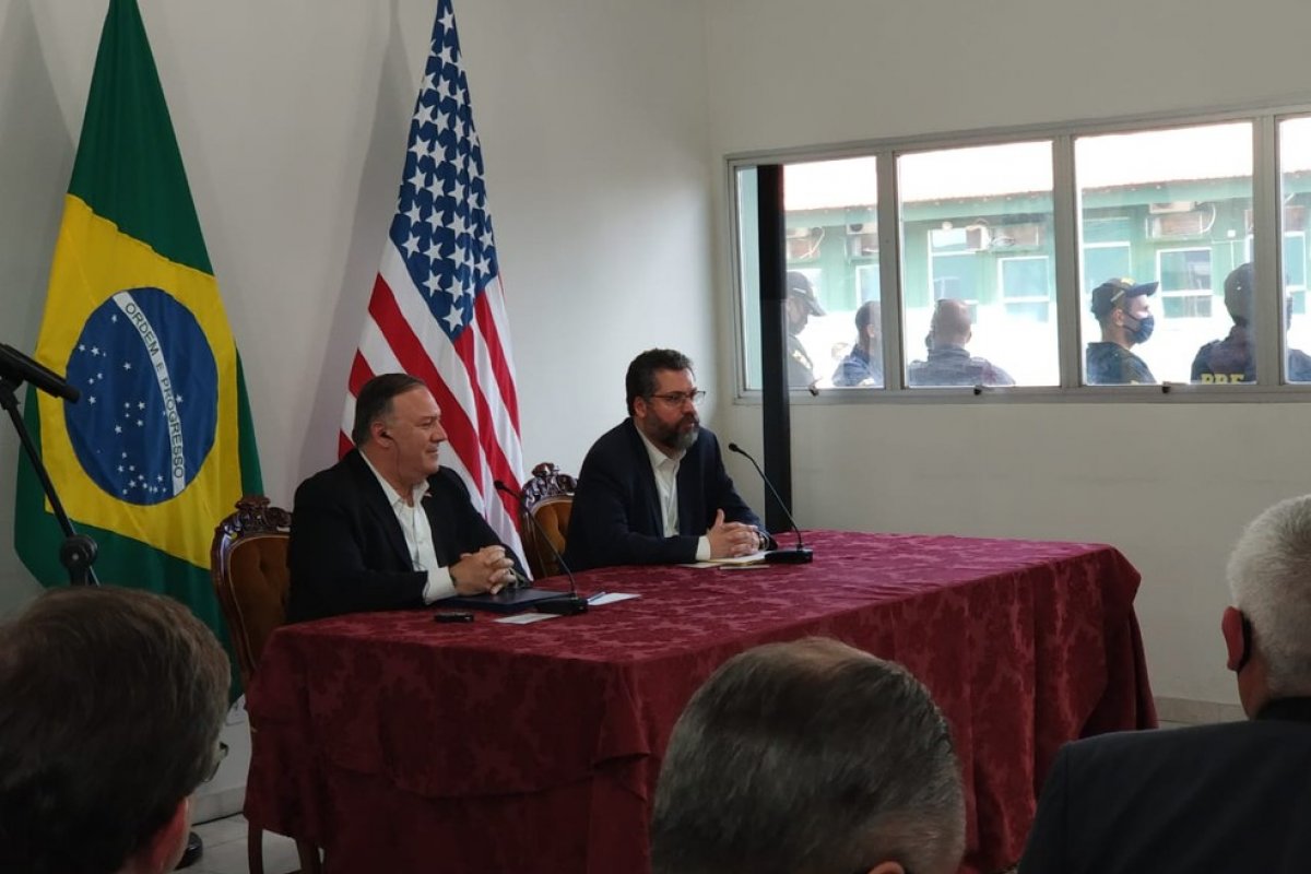 "Vamos tirá-lo de lá", afirma Mike Pompe sobre Nicolás Maduro