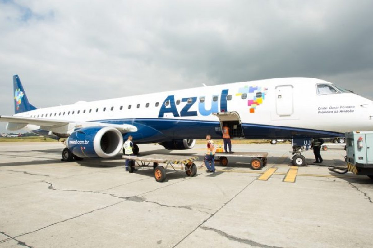 Linhas aéreas são autuadas por cobranças excessivas