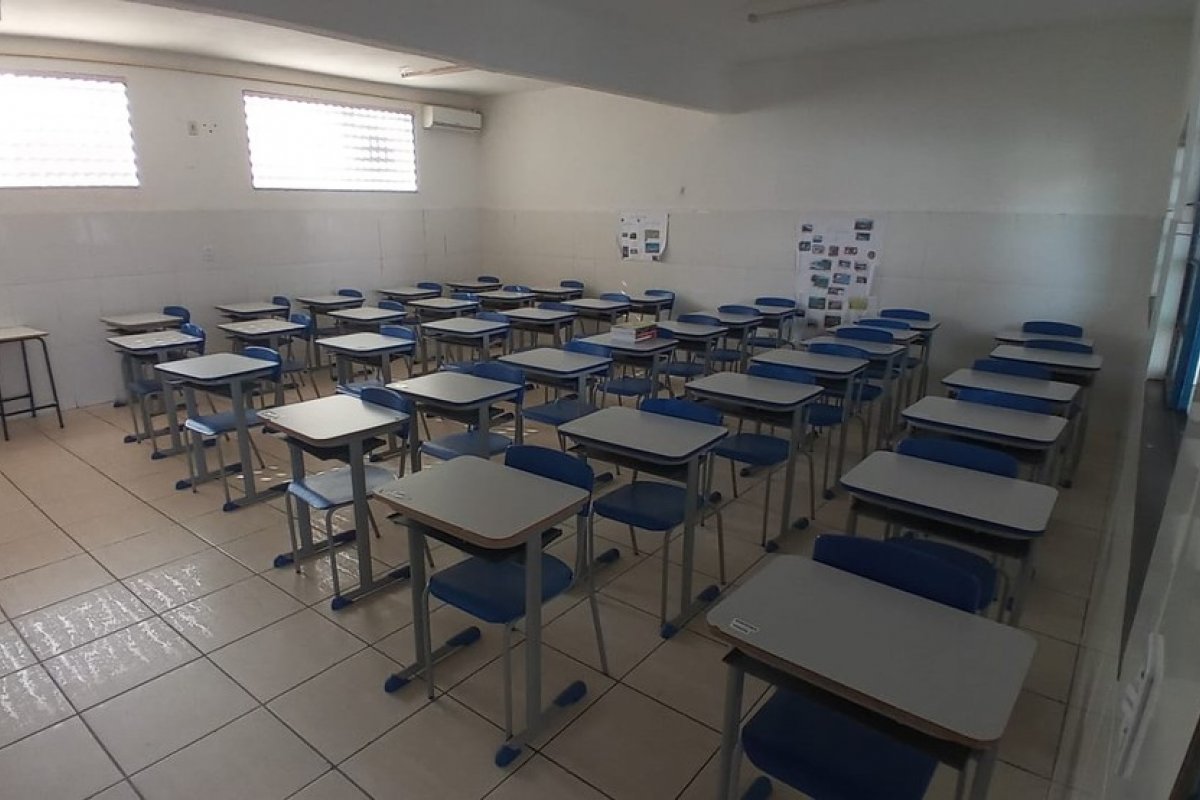 TJ-BA determina suspensão imediata das aulas em Brumado e fechamento de escolas