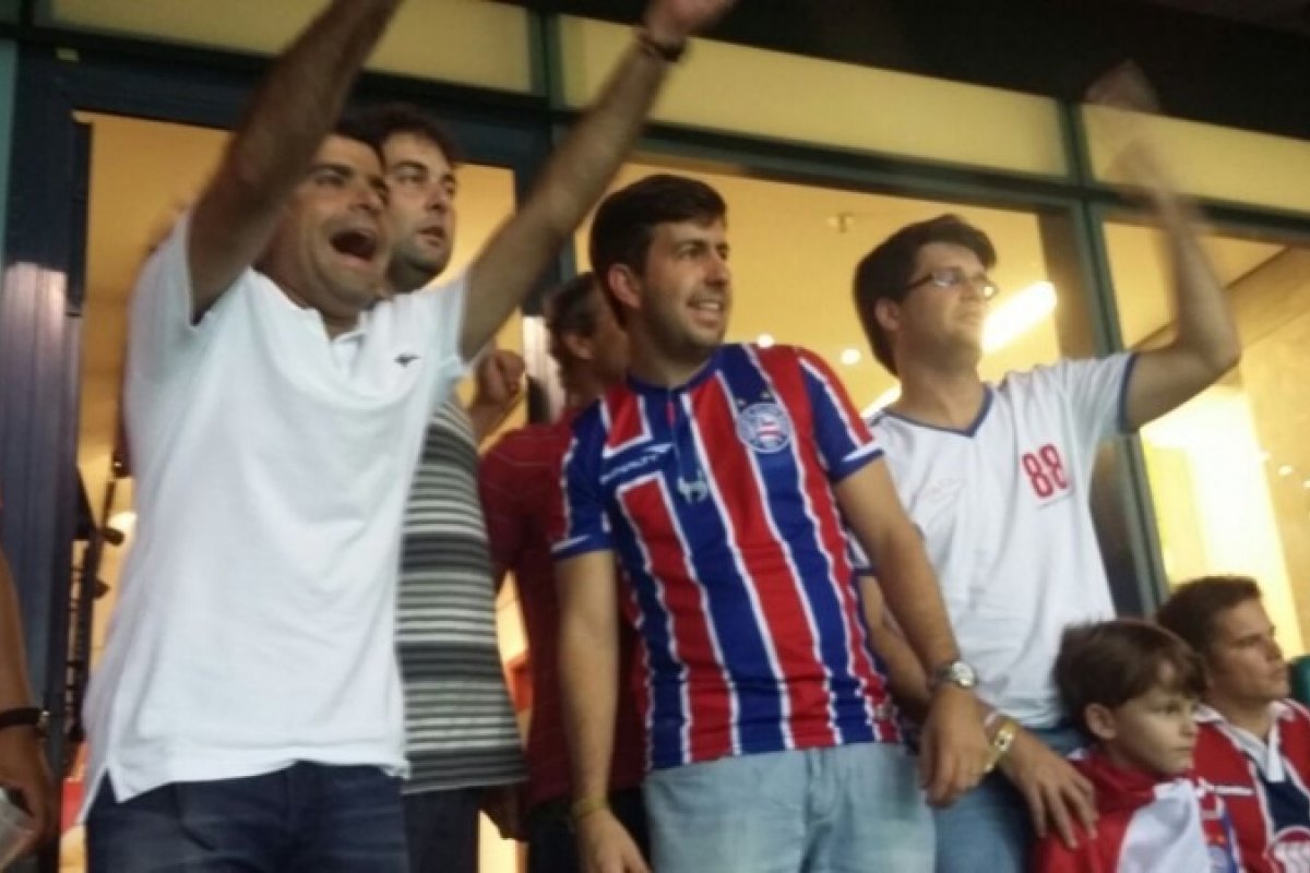 ACM Neto diz que ainda não é possível permitir retorno de torcedores em estádios da capital