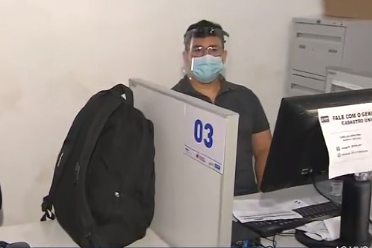 Atendimento em núcleo de apoio para moradores em situação de rua, em Salvador, volta a funcionar