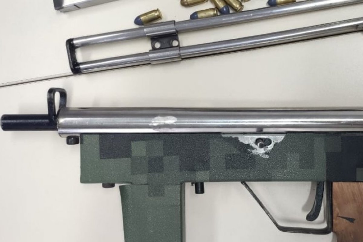 Polícia apreende submetralhadora usada em tiroteio que interrompeu festa de aniversário