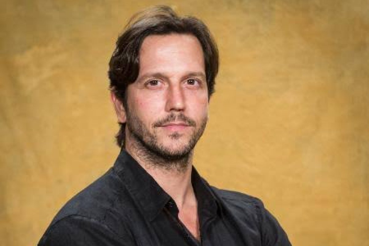 Vladimir Brichta é diagnosticado com Covid-19 e é afastado das gravações de 'Amor de Mãe'