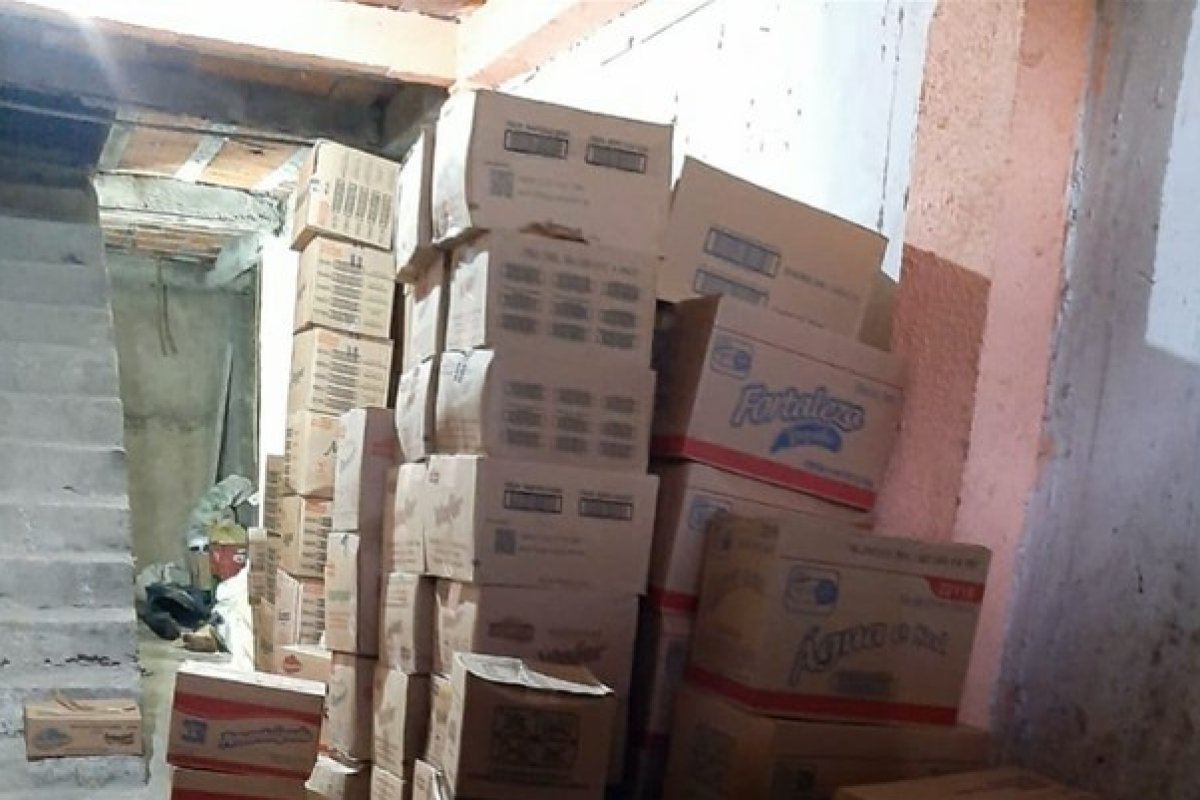 Motorista vai em delegacia registrar roubo de carga e confessa participação no crime em Salvador