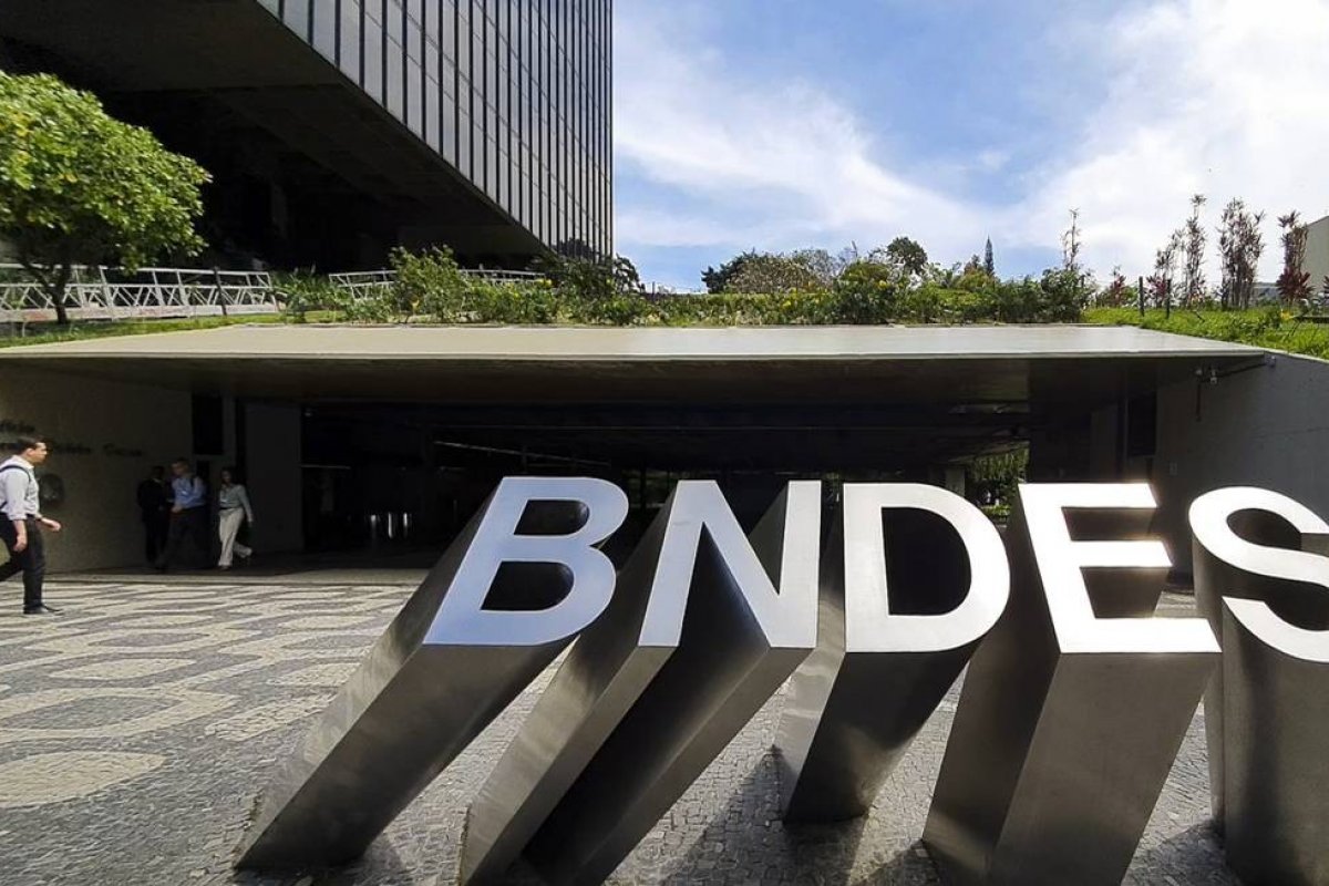 BNDES avalia prorrogação de suspensão do pagamentode dívidas