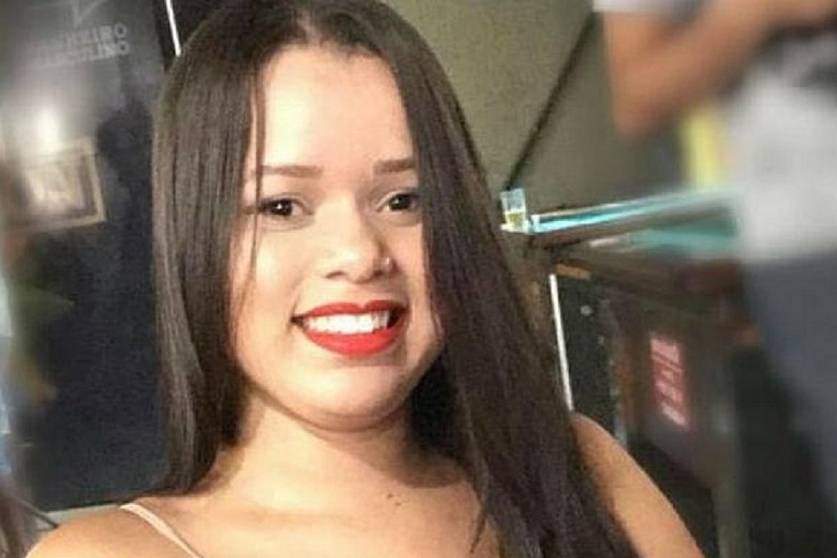 Morre jovem atacada com ácido pelo ex-companheiro