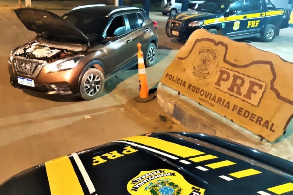 Homem com passagem por tráfico de drogas é preso com carro roubado BR 242