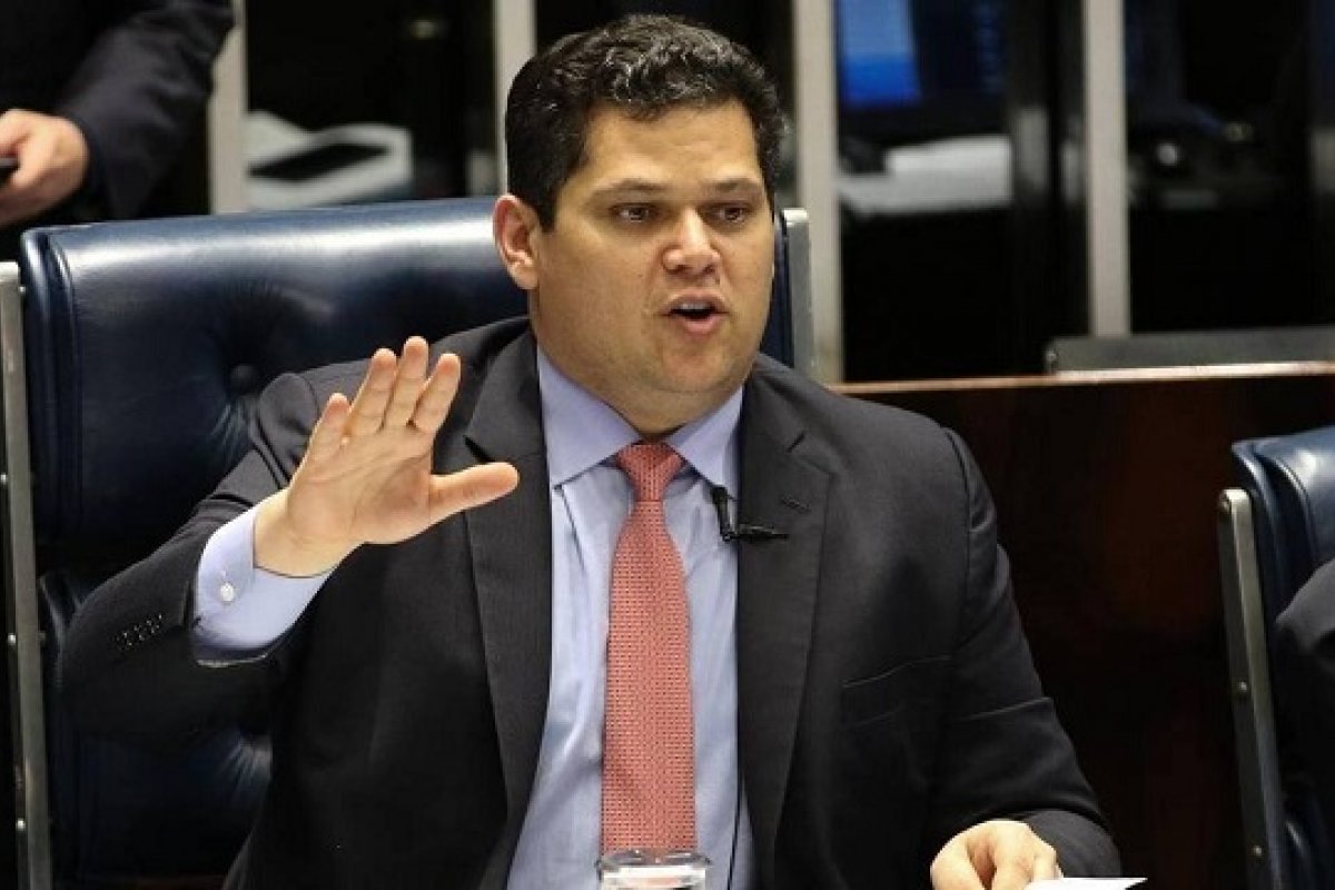 Alcolumbre, Renan, Gilmar e Kátia Abreu se reúnem e discutem reeleição no Senado