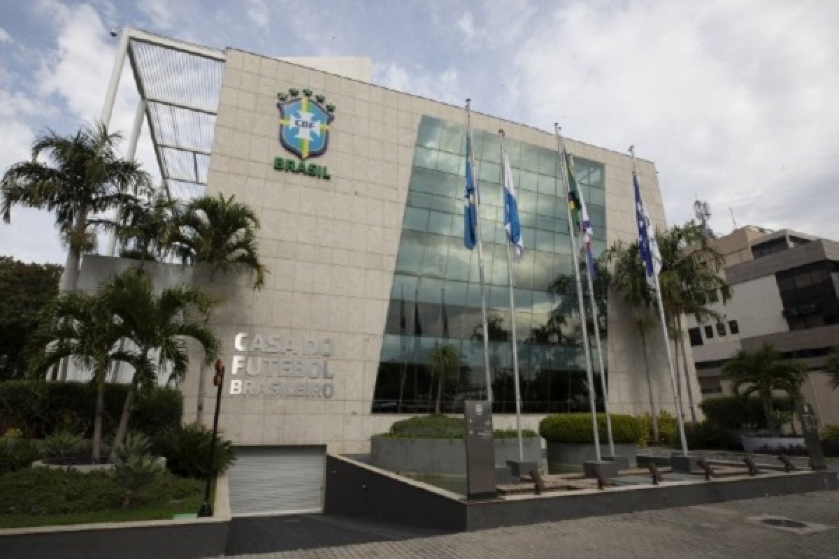 CBF debate retorno de torcida ao estádio nesta quinta