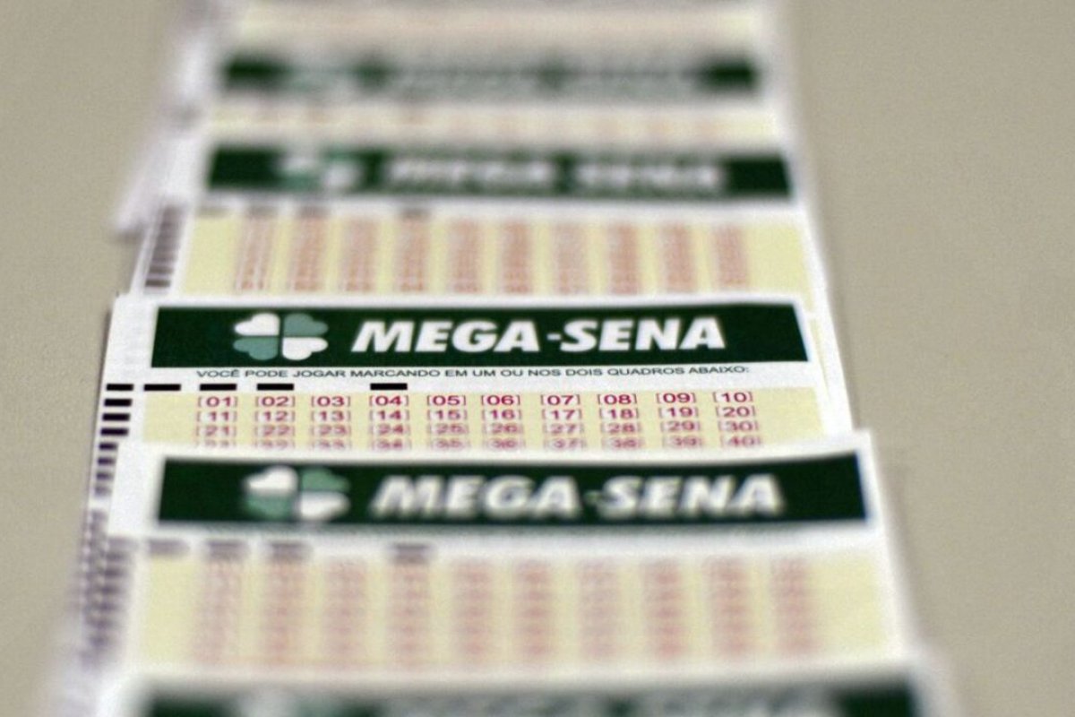 Ninguém acerta as seis dezenas e Mega-Sena vai a R$ 50 milhões