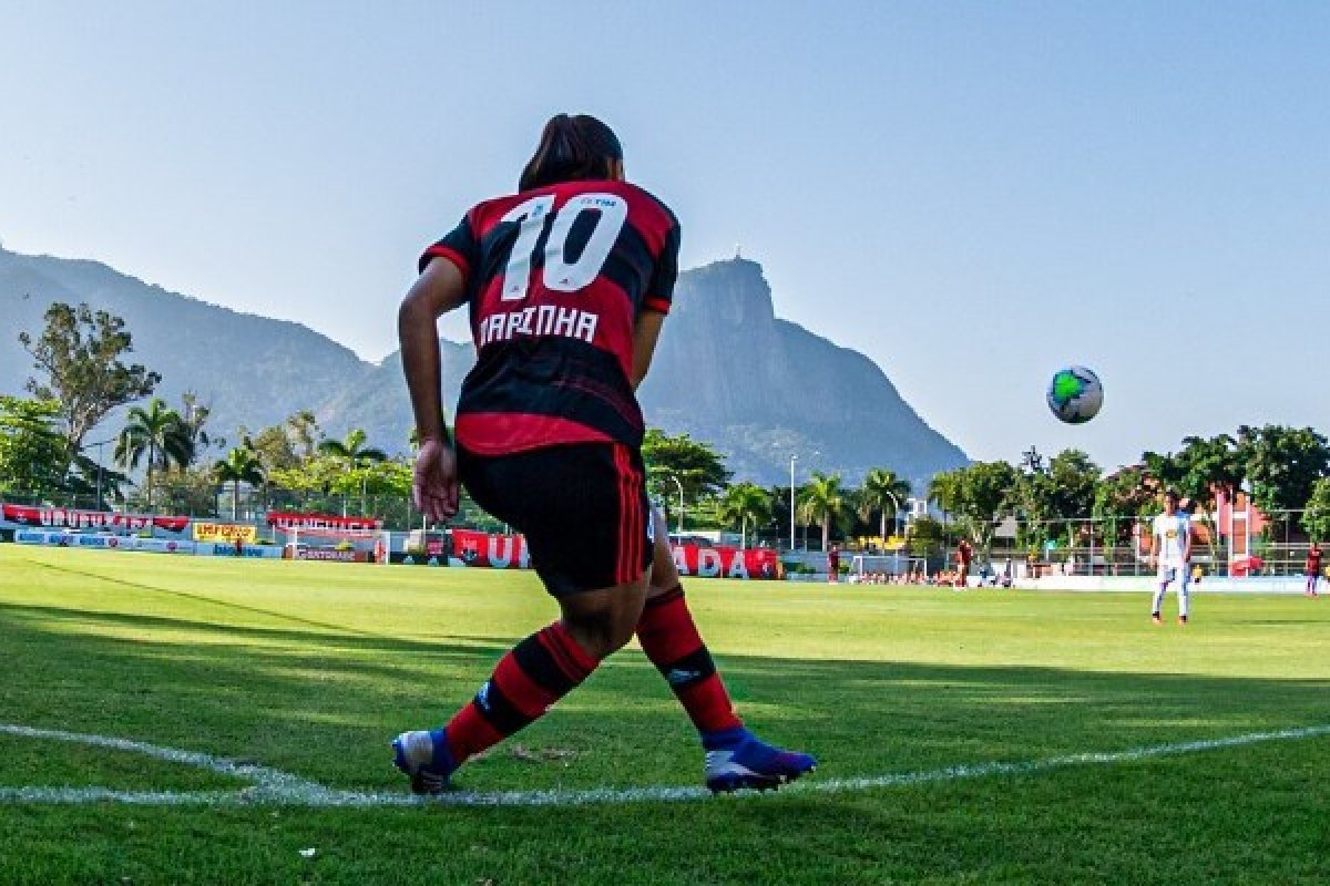 CBF decide que times precisam ter pelo menos 13 atletas saudáveis para poder jogar
