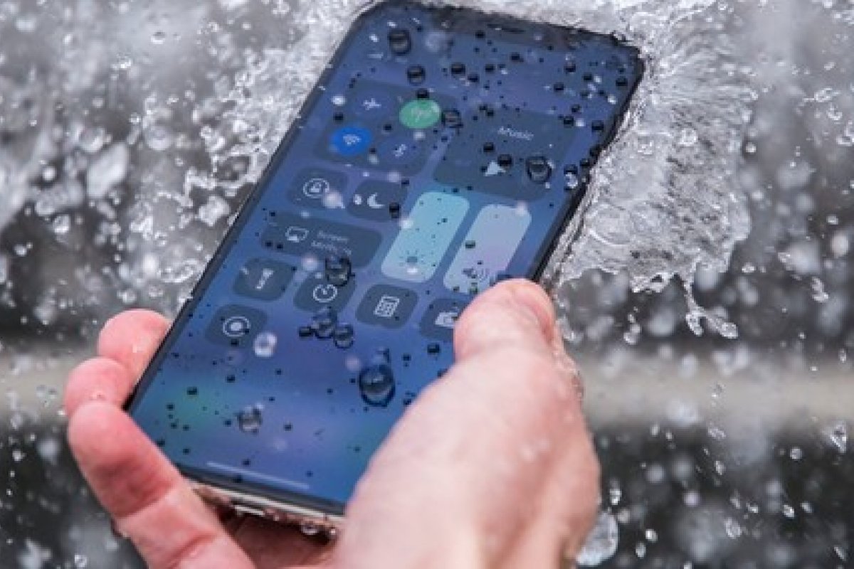 Apple registra tecnologia que faz iPhone tirar fotos debaixo d´água