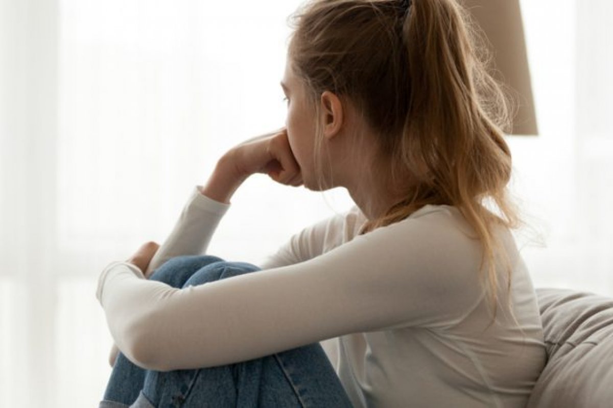 Pesquisa sobre ansiedade na pandemia aponta que meninas e jovens brasileiras foram as mais afetadas