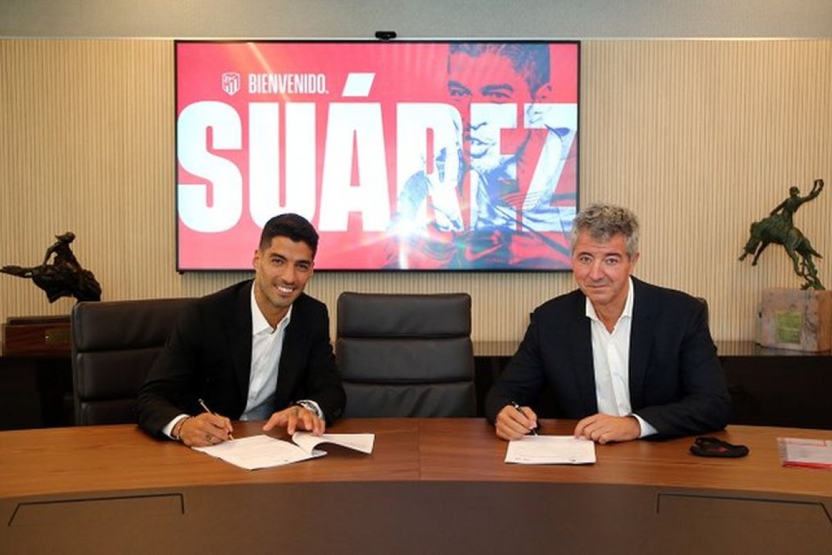 Suárez assina contrato de dois anos com Atlético de Madrid