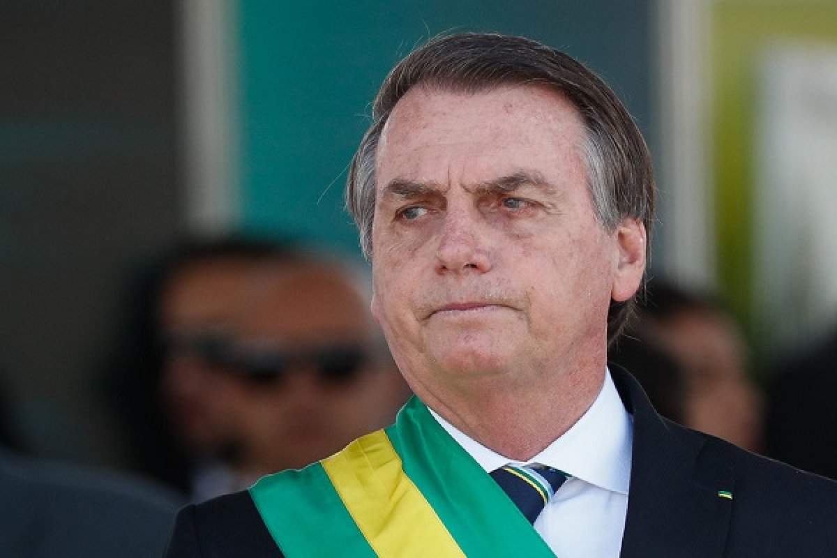 Após cirurgia, Bolsonaro apresenta evolução clínica