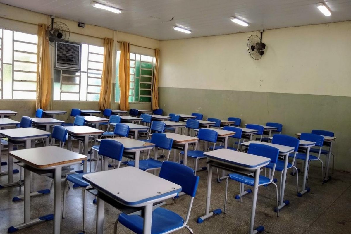 Governo da Bahia prorroga até outubro decreto que proíbe aulas e eventos