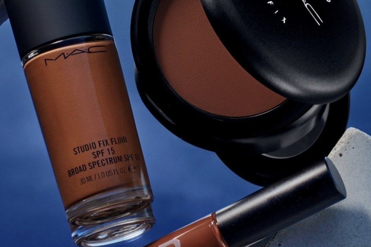 MAC Cosmetics se une ao Instituto Feira Preta para nova campanha da linha Studio Fix