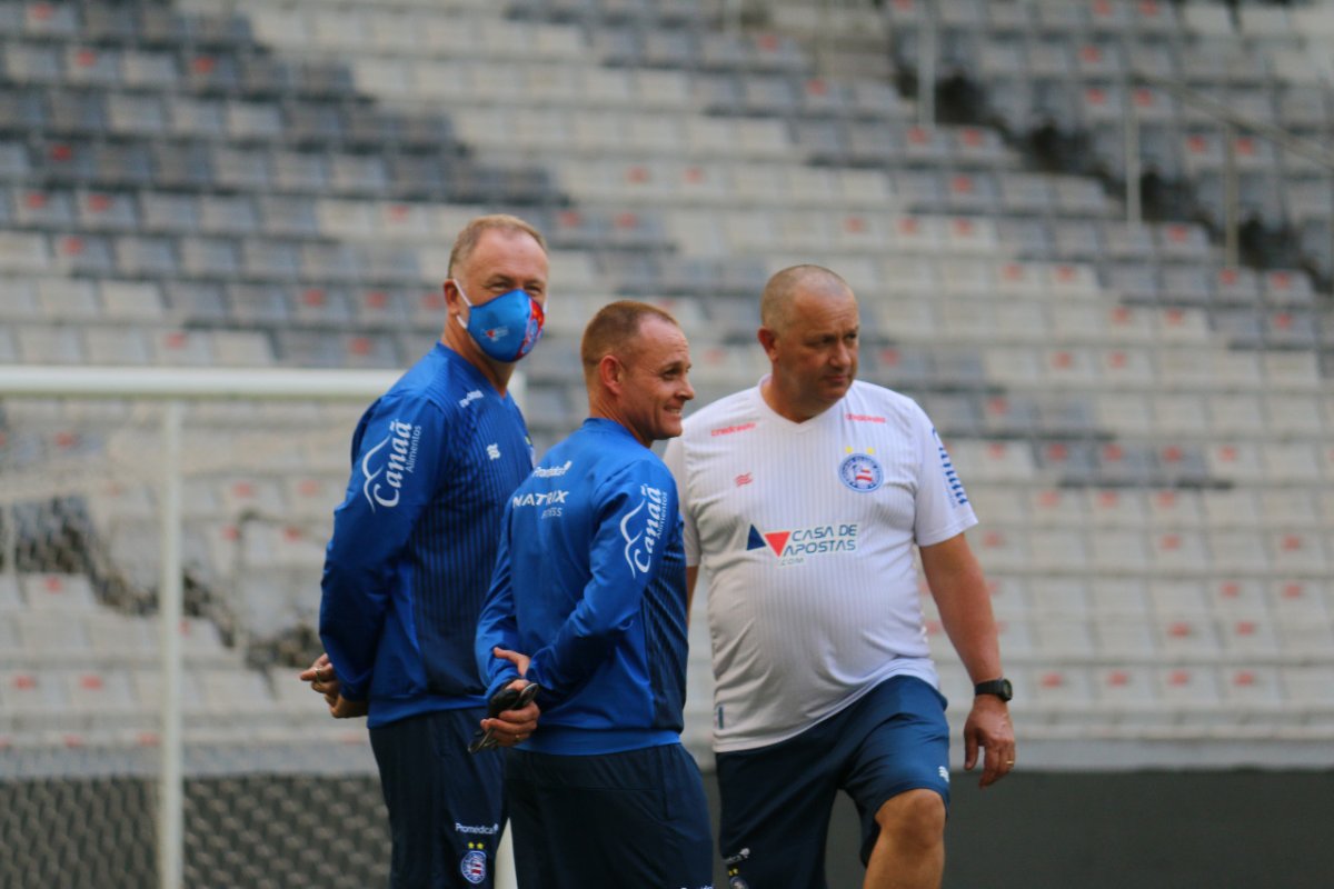 Com novidades entre relacionados, Bahia tenta voltar a vencer no Brasileiro diante do Furacão na Baixada