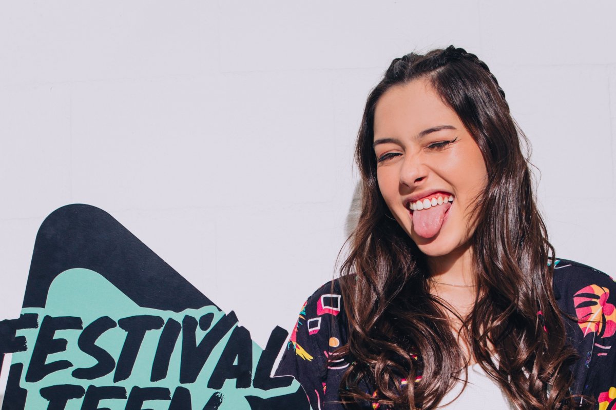 Juju Franco é grande vencedora do Prêmio Jovem Brasileiro 2020 nas categorias do TikTok