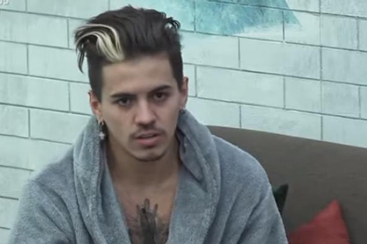 Na Fazenda, participantes bebem álcool em gel e levam punição no reality