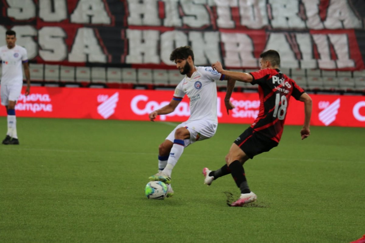Bahia perde quarta partida consecutiva no Brasileiro, desta vez para o Furacão, e pode terminar lanterna na rodada