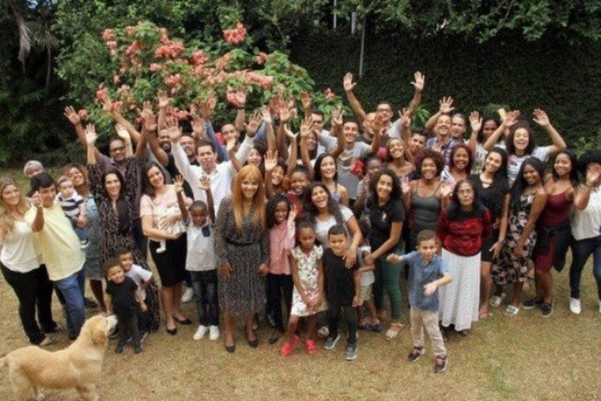 Por 12 meses, Câmara pagou R$ 690 mil a filhos de Flordelis