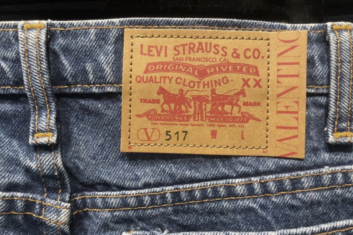 Direto de Roma, Valentino apresenta coleção em parceria com a Levi's