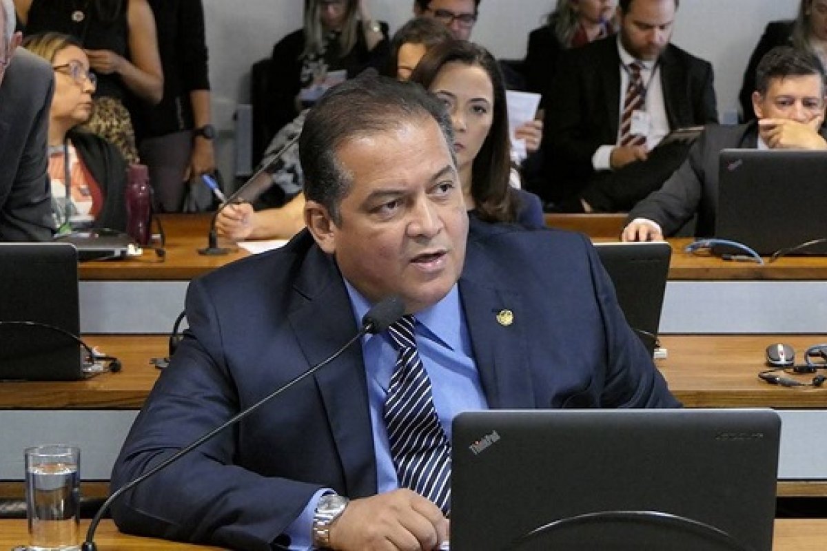 Líder do governo no Congresso confirma criação de imposto sobre transações com alíquota de 0,2%