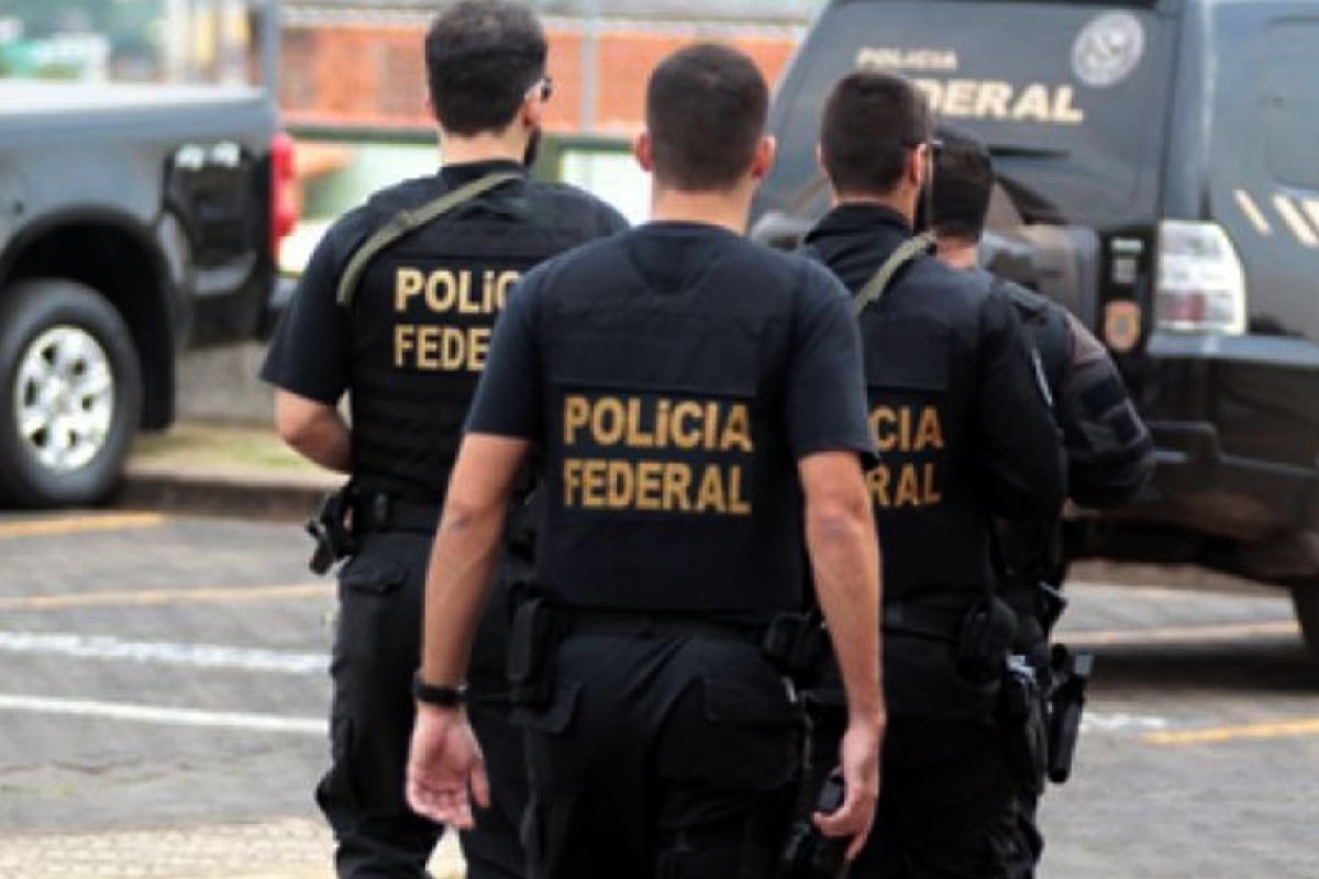 PF deflagra operação para desarticular uma organização criminosa de Uberlândia que fabricava medicamentos proibidos
