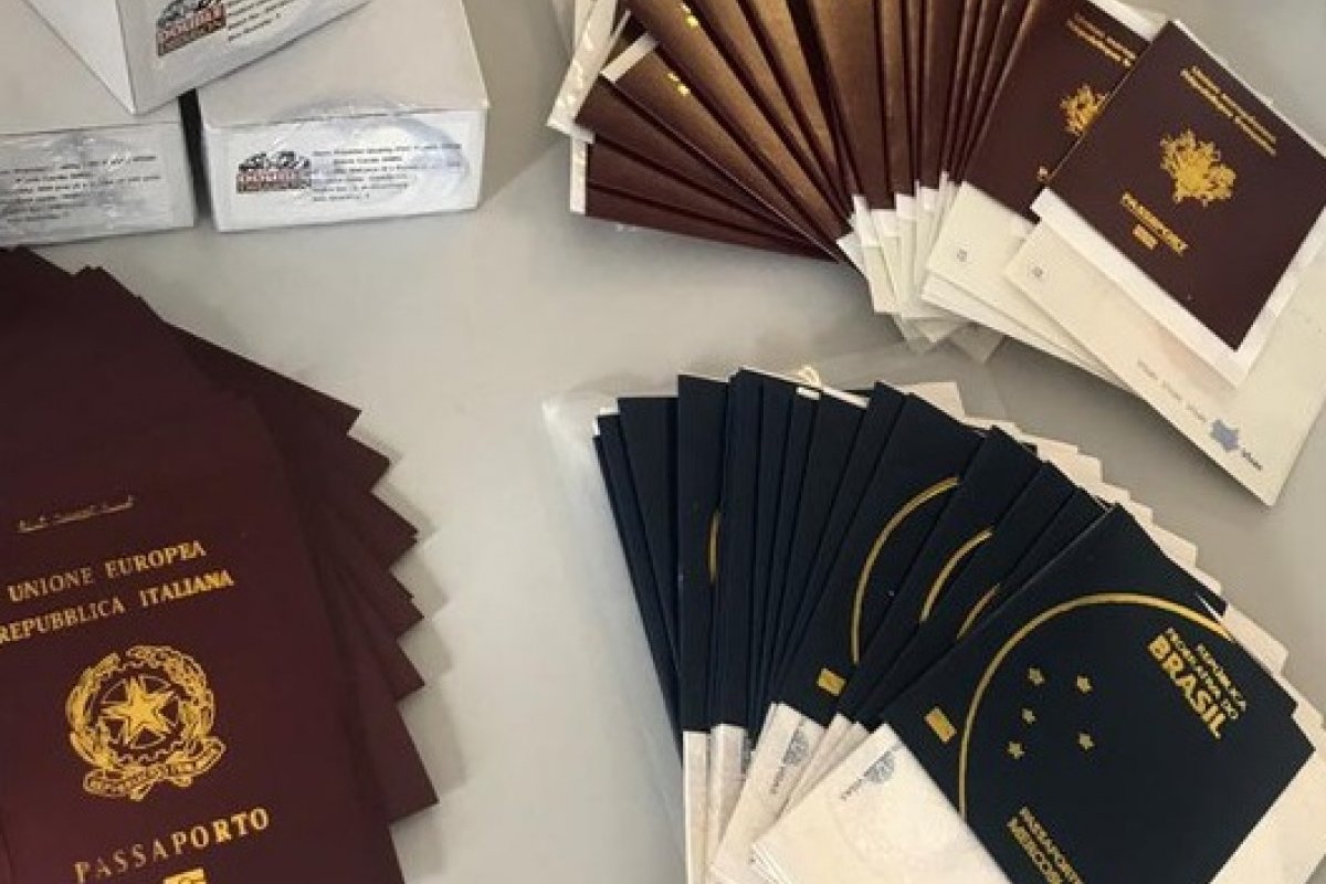 PF prende dois brasileiros suspeitos de integrar grupo que vendia documentos falsificados na Europa