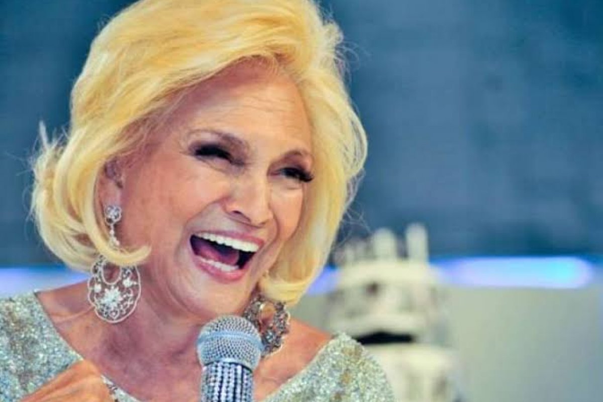 8 anos sem a nossa Hebe Camargo